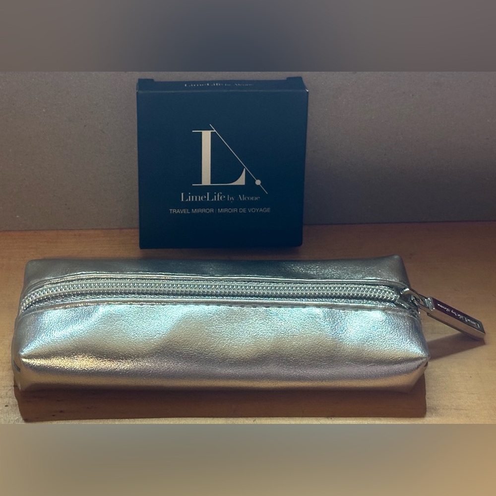 Limelife Makeup Brush Travel Set with lighted Travel Mirror - Picture 2 of 3